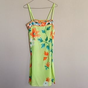 Very cute swimsuit cover up, like new